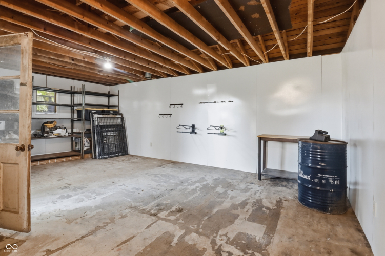Listing Image 41