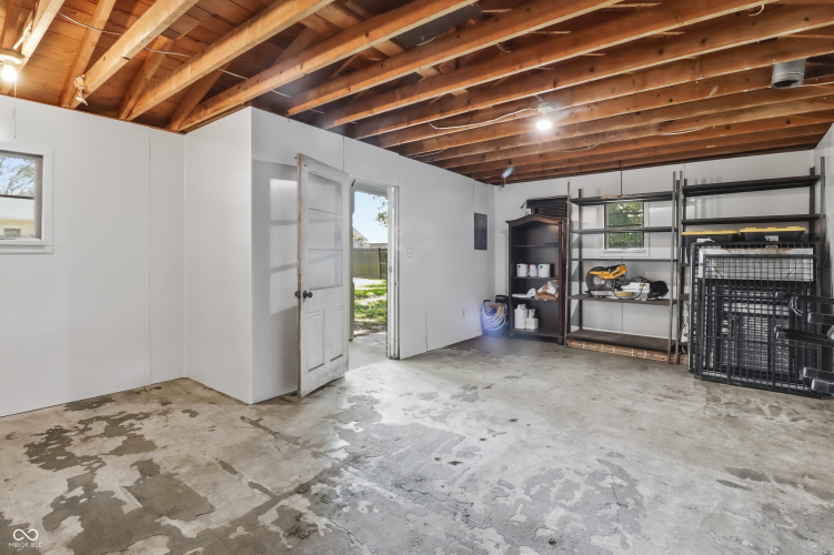 Listing Image 42