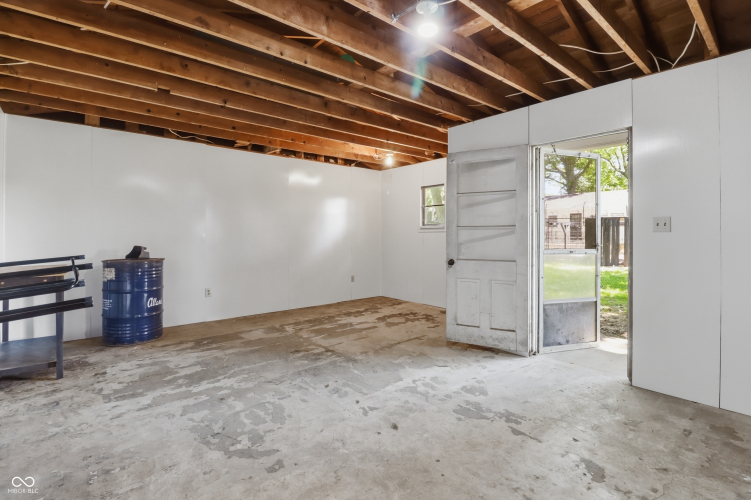 Listing Image 43