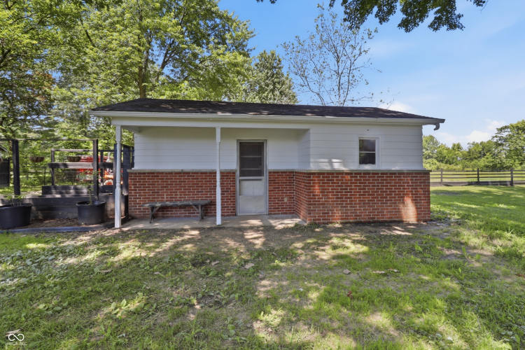 Listing Image 44