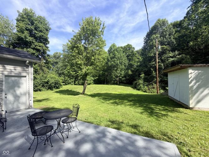 Listing Image 4
