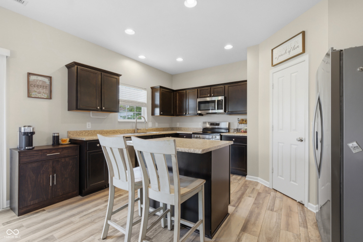 Listing Image 15