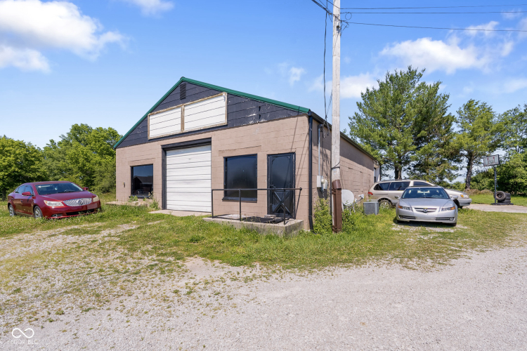Listing Image 27