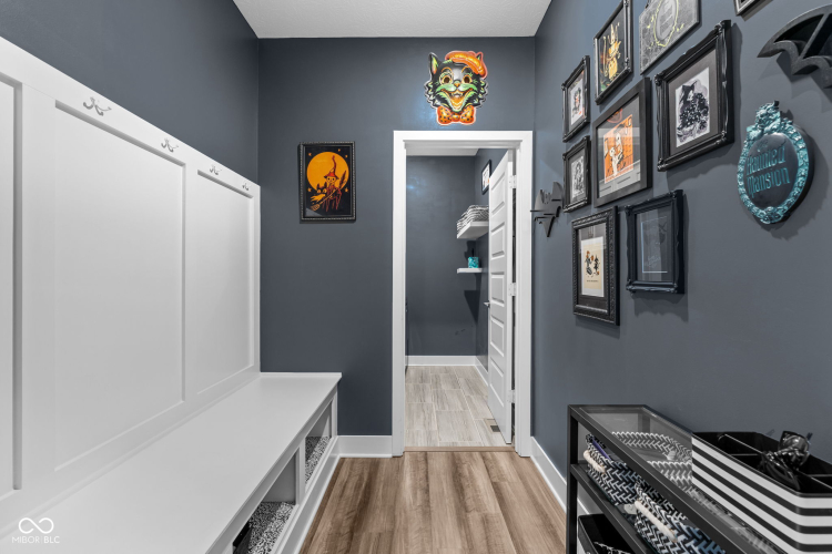 Listing Image 20