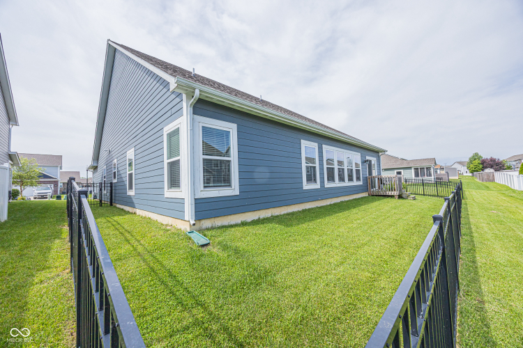 Listing Image 42