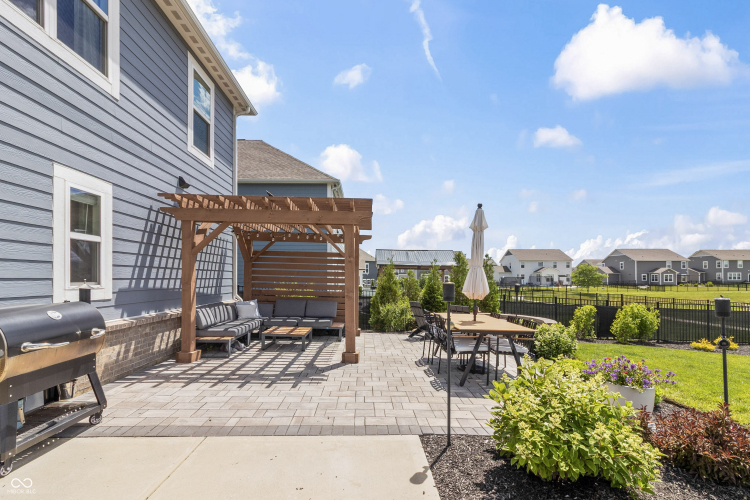 Listing Image 56