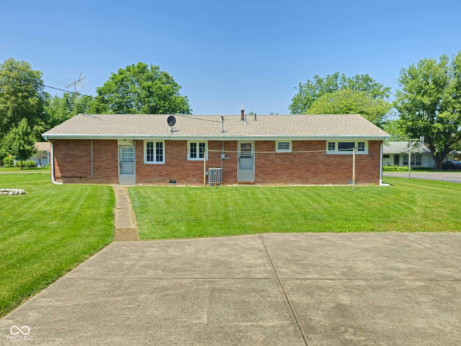 Listing Image 3