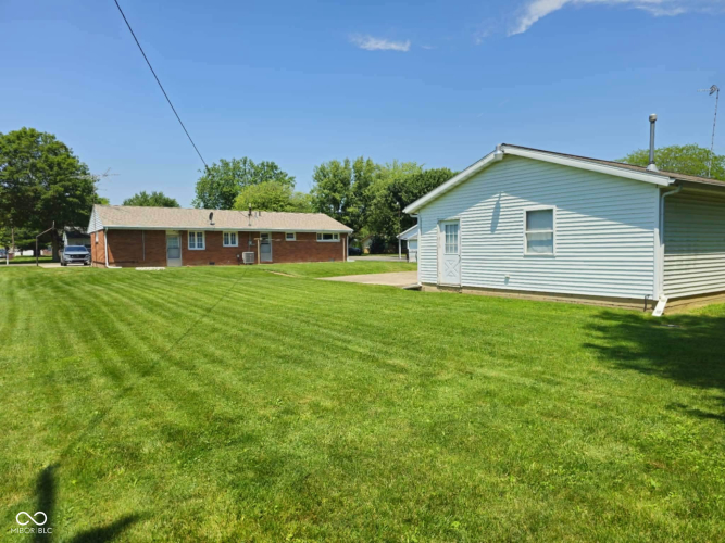 Listing Image 5
