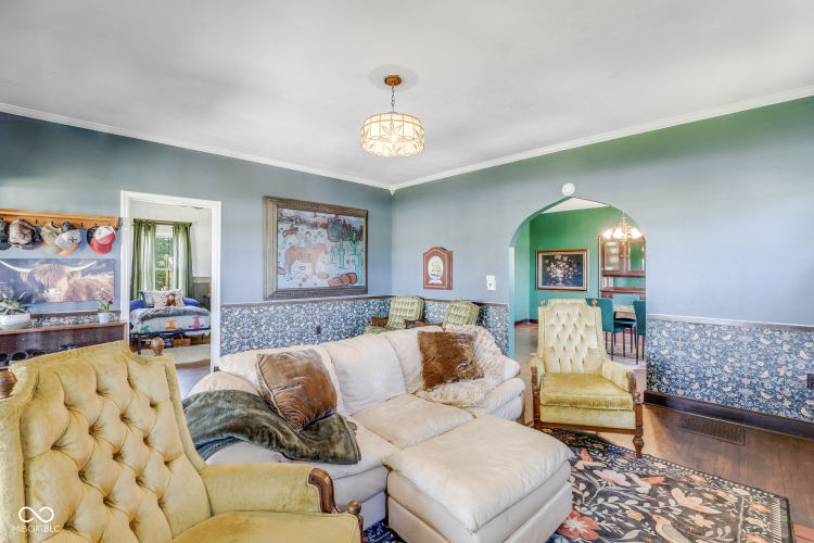 Listing Image 14
