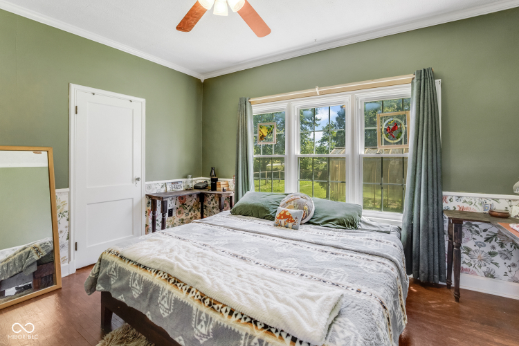 Listing Image 15