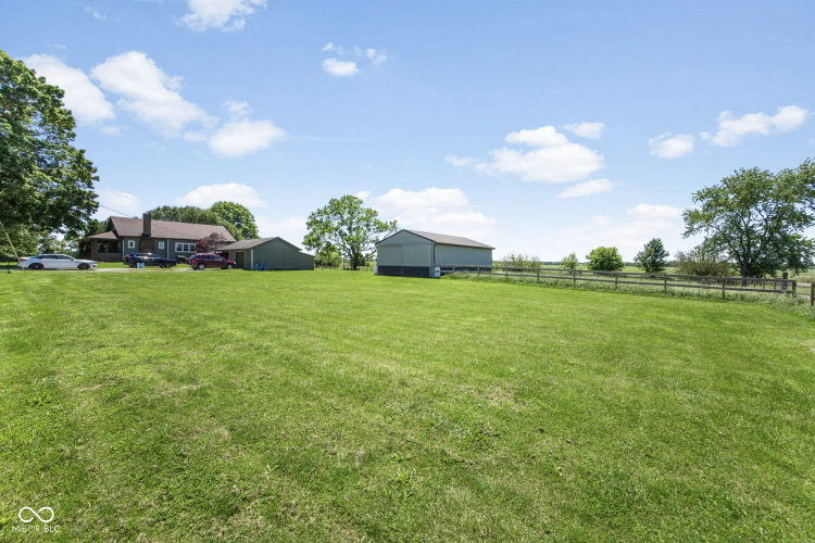 Listing Image 27