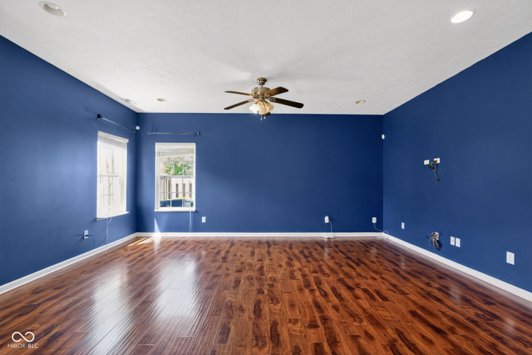 Listing Image 25