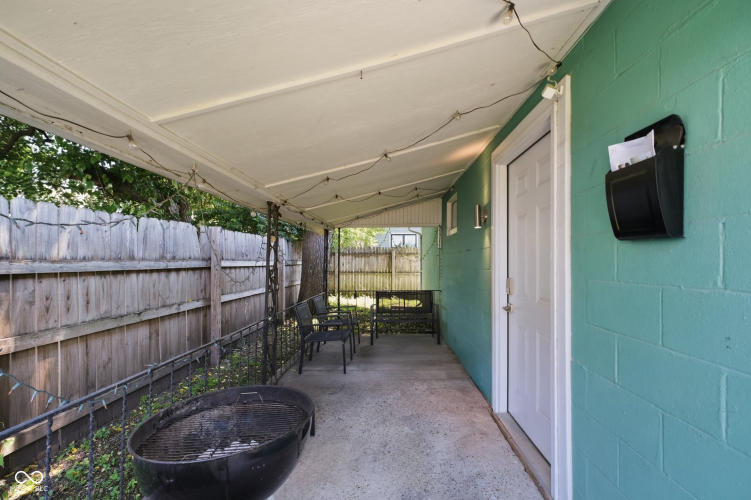 Listing Image 10