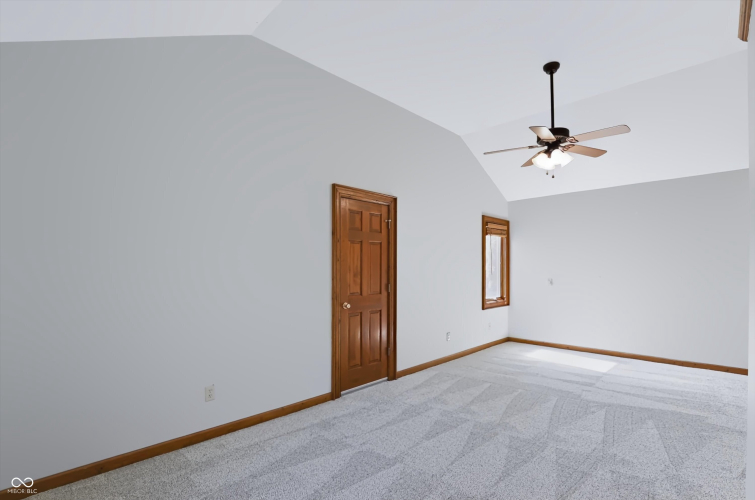 Listing Image 45