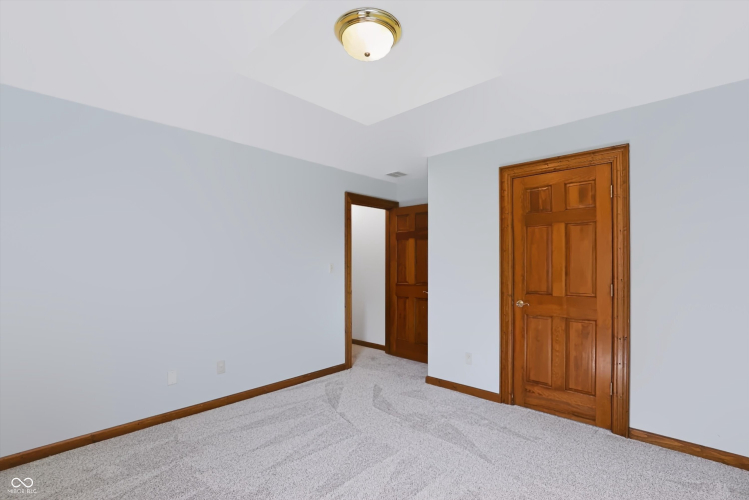 Listing Image 57