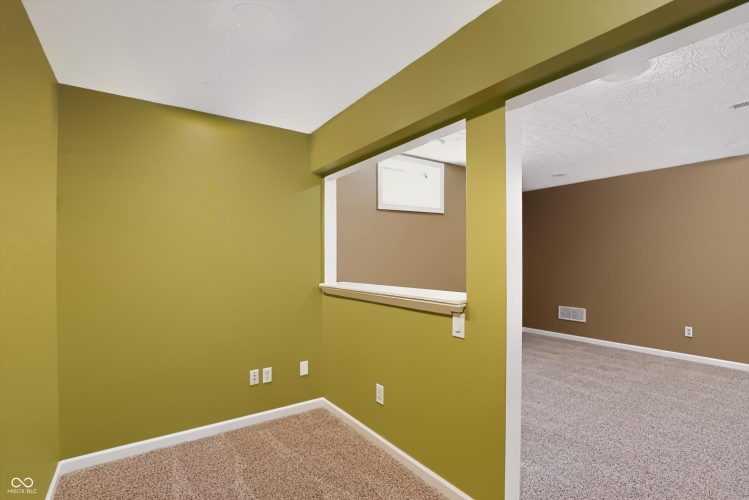 Listing Image 80