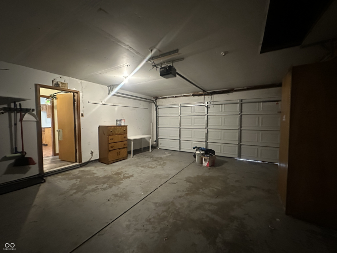 Listing Image 28