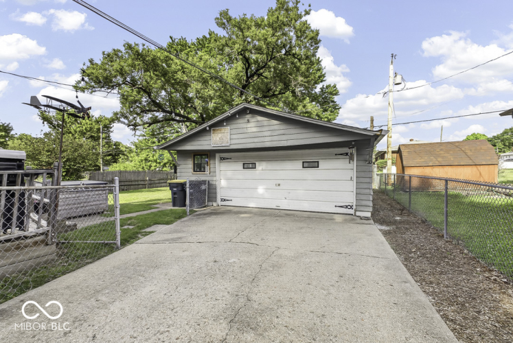 Listing Image 25
