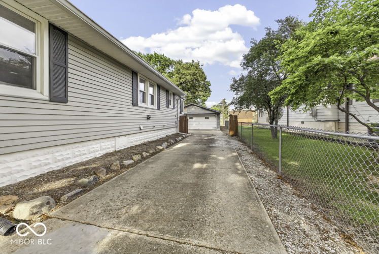 Listing Image 26