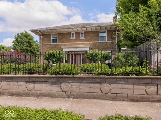 Listing Image 5