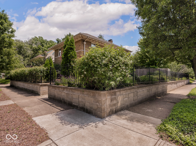 Listing Image 65