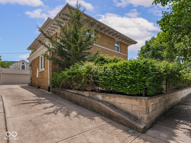 Listing Image 67