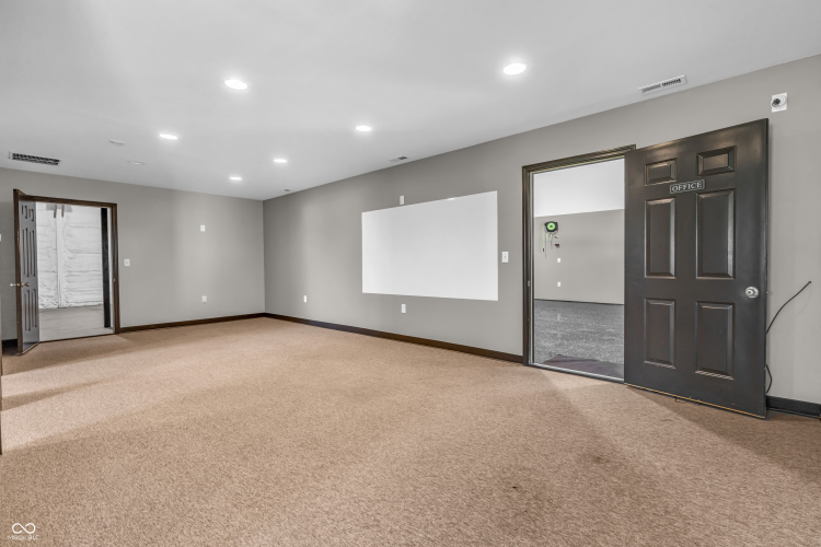Listing Image 59