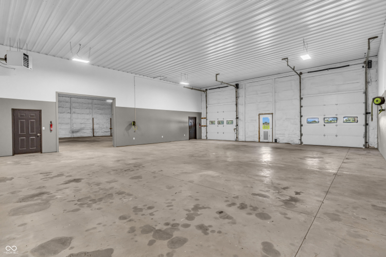 Listing Image 70