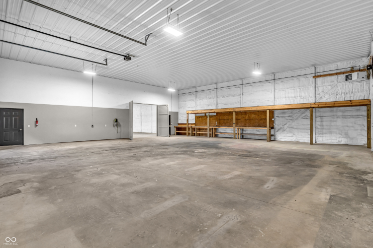Listing Image 73