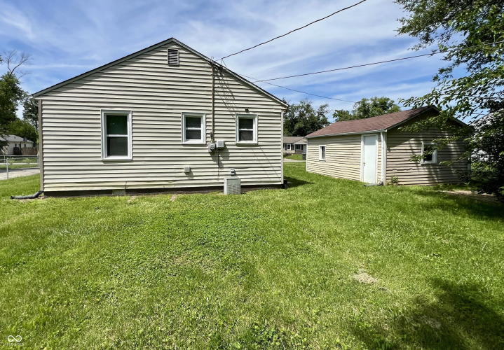 Listing Image 16