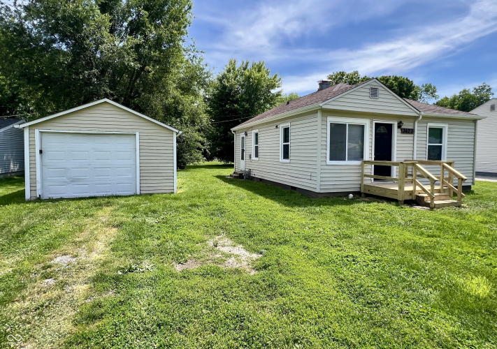 Listing Image 3