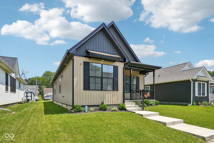 Listing Image 3