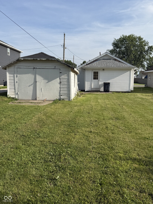 Listing Image 3