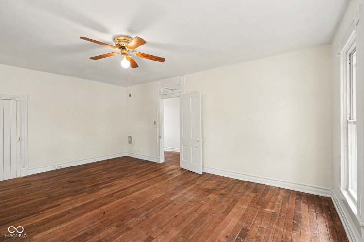 Listing Image 31