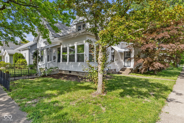 Listing Image 3