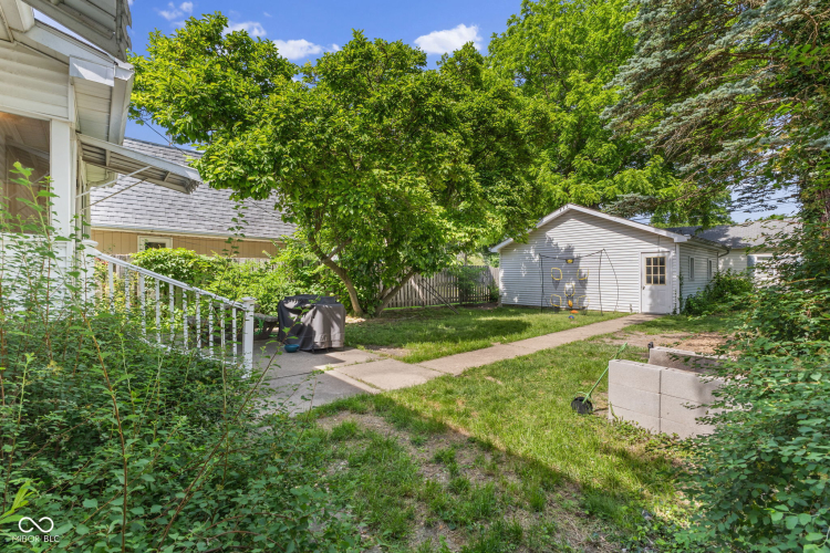 Listing Image 5