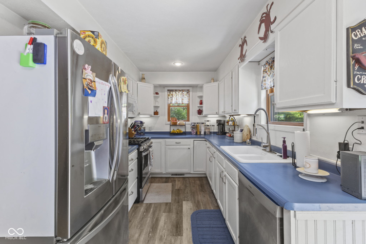 Listing Image 23