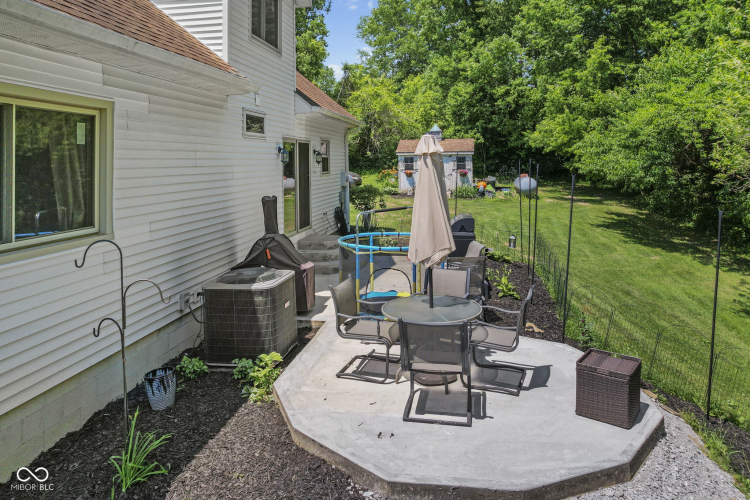 Listing Image 53