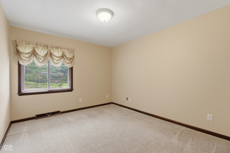 Listing Image 50