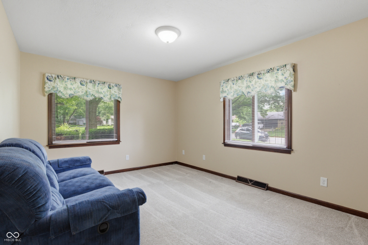 Listing Image 53