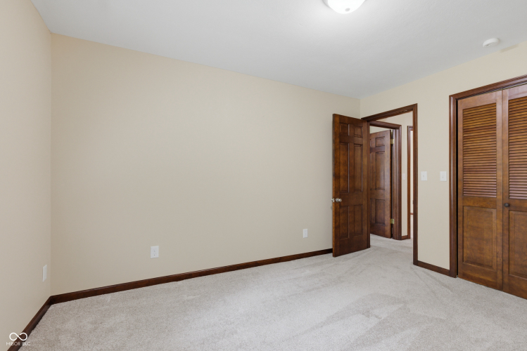 Listing Image 59