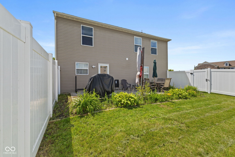 Listing Image 24
