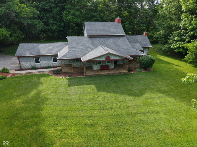 Listing Image 4