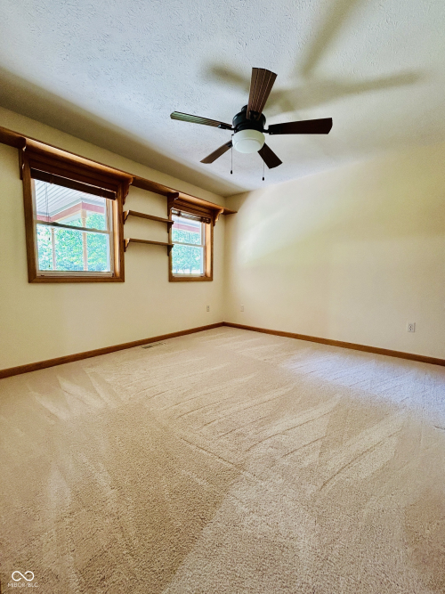 Listing Image 75
