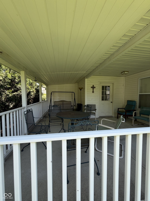 Listing Image 5