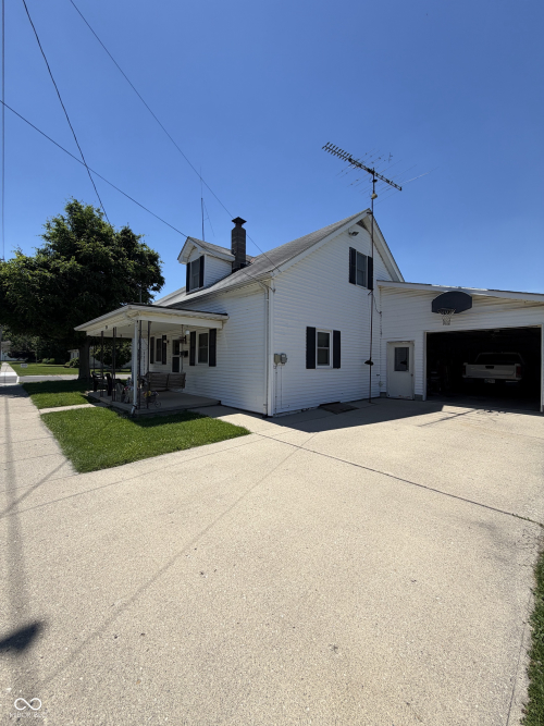Listing Image 7