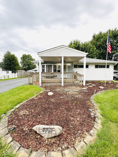 Listing Image 11