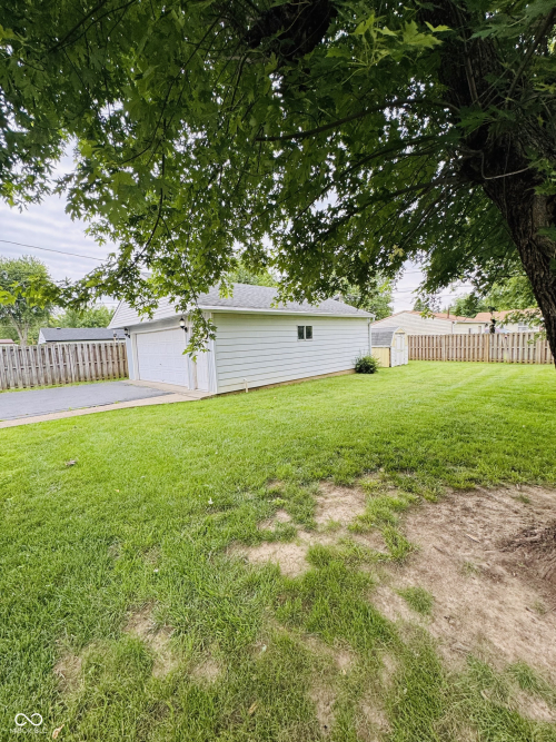 Listing Image 8