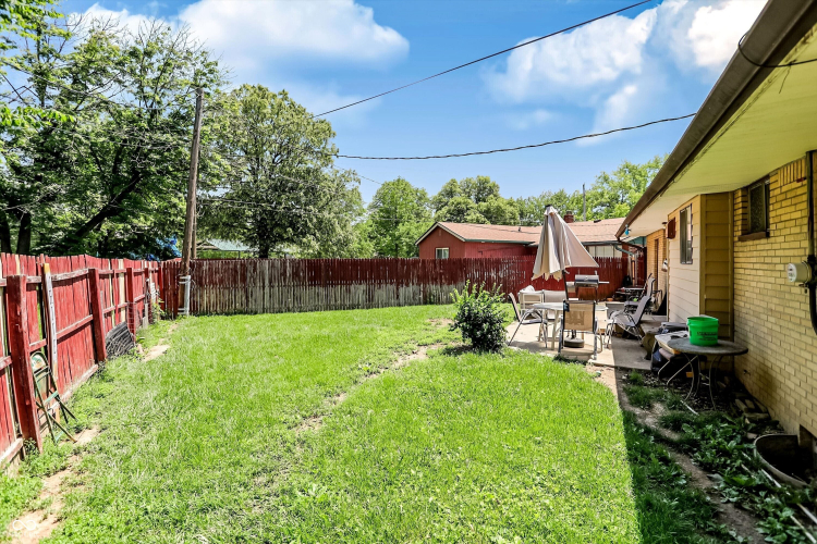 Listing Image 7
