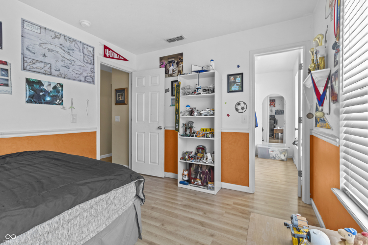 Listing Image 25